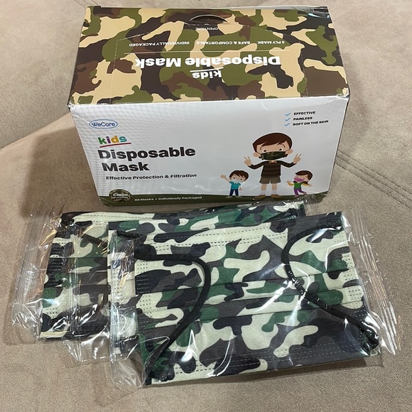 NIB Childs Camouflage Camo Cloth Disposable Face Masks For Kids 42 total - Picture 1 of 5